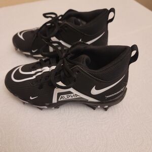 Nike Alpha Menace 3 Fast Flex Football Cleats. Boys Size US 13C.